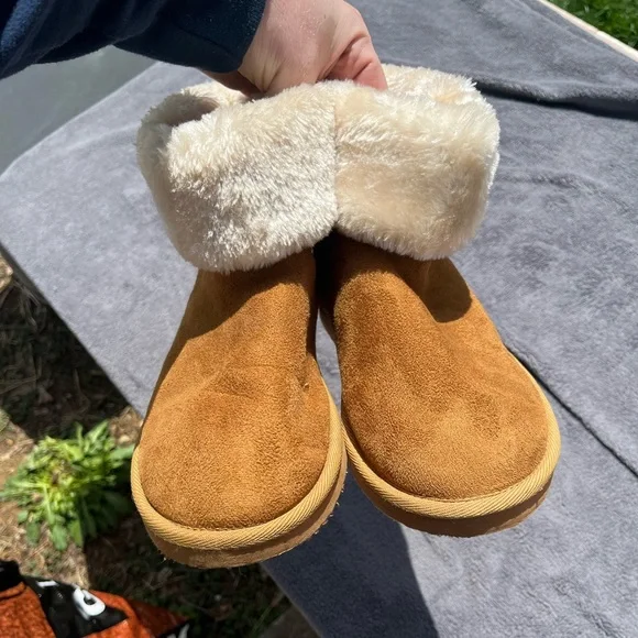 🔥 Aeropostale Size 10 Faux Suede Cuffed Boots - Picture 1 of 5